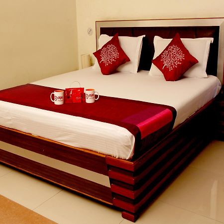 Oyo 2054 New Hotel Broadway Varanasi Luaran gambar