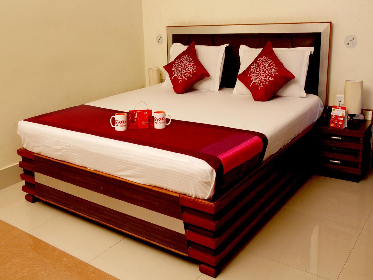 Oyo 2054 New Hotel Broadway Varanasi Luaran gambar