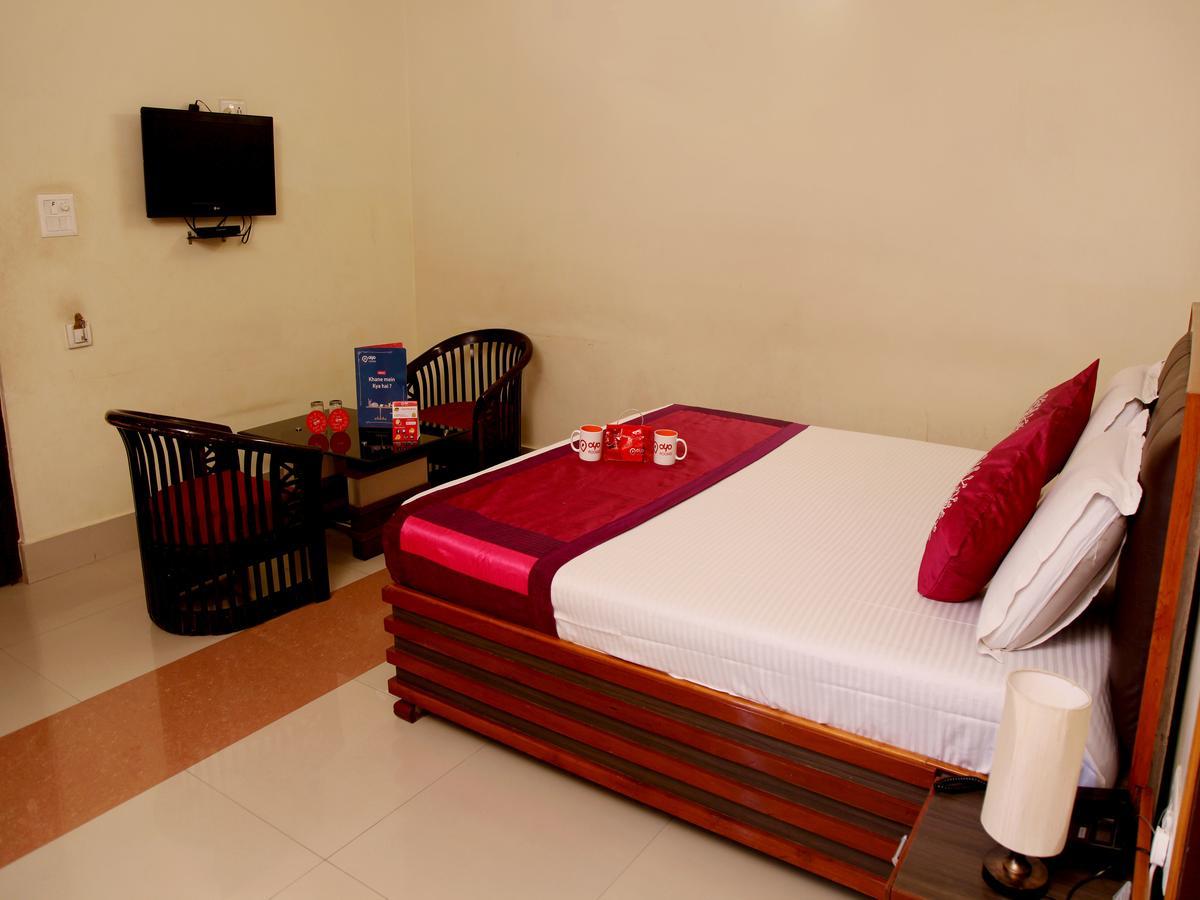 Oyo 2054 New Hotel Broadway Varanasi Luaran gambar