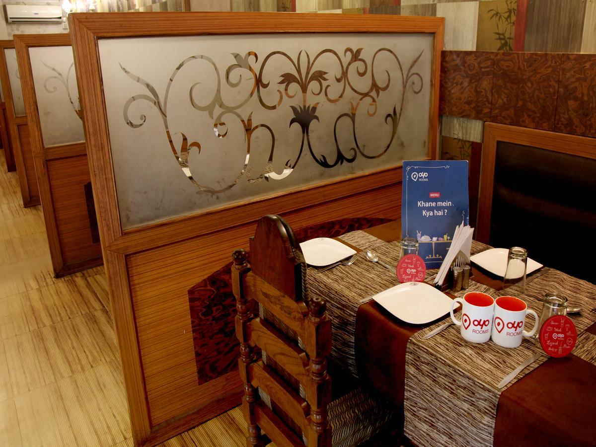 Oyo 2054 New Hotel Broadway Varanasi Luaran gambar
