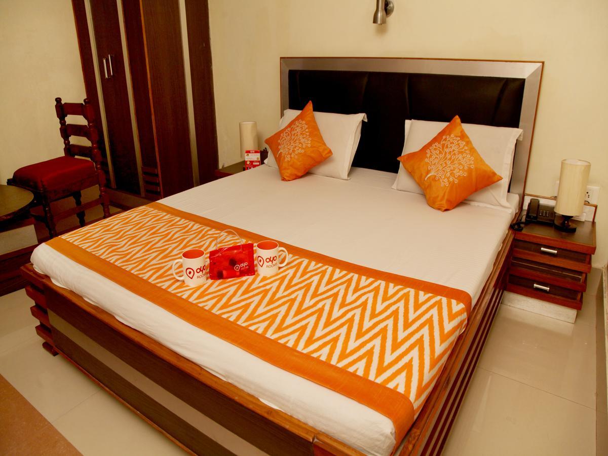 Oyo 2054 New Hotel Broadway Varanasi Luaran gambar