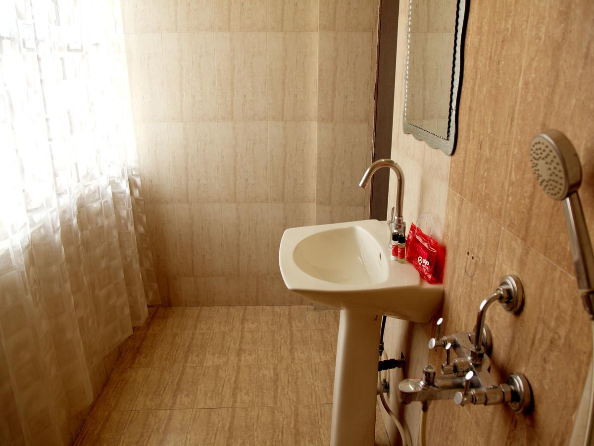 Oyo 2054 New Hotel Broadway Varanasi Luaran gambar