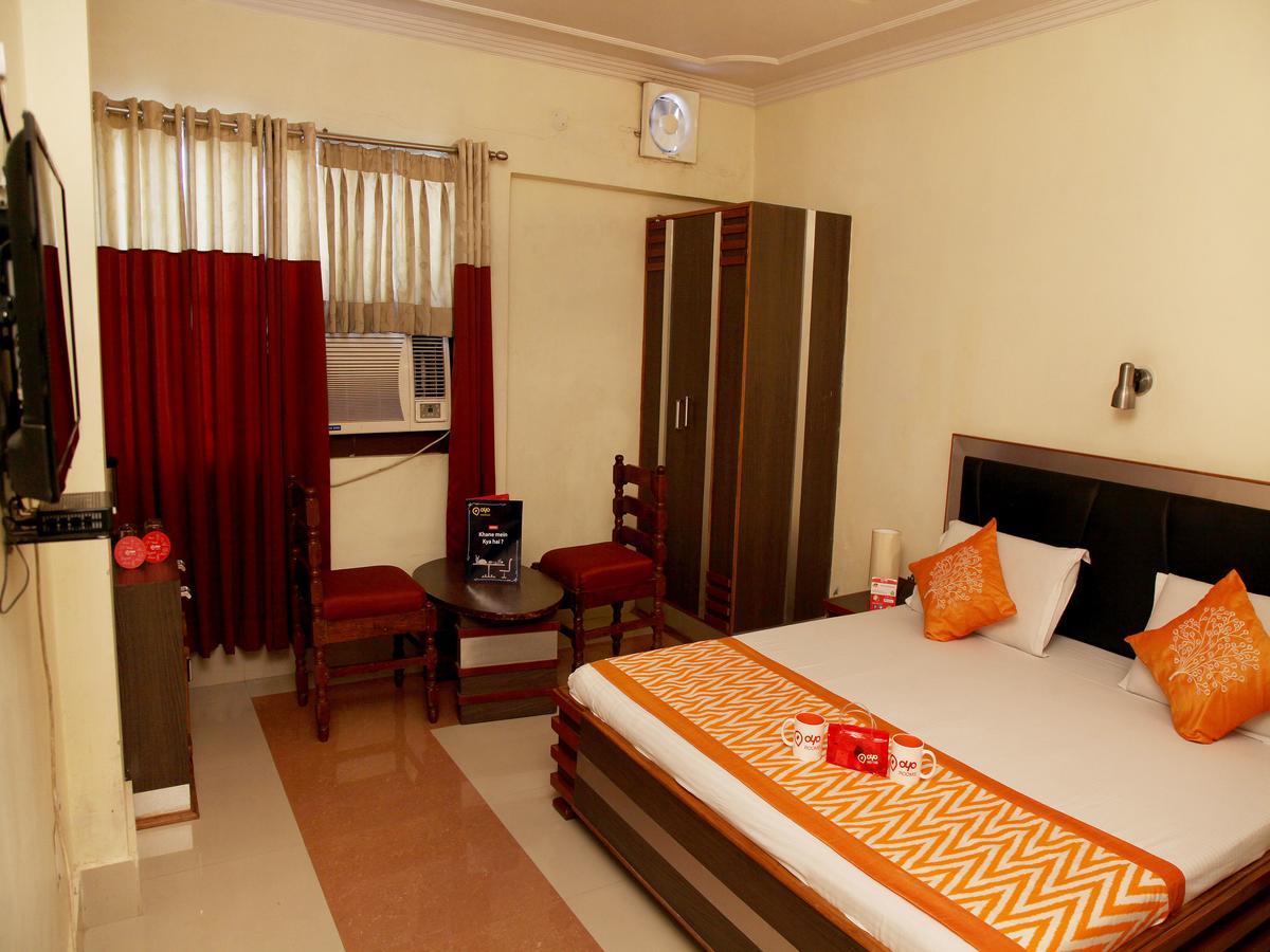 Oyo 2054 New Hotel Broadway Varanasi Luaran gambar