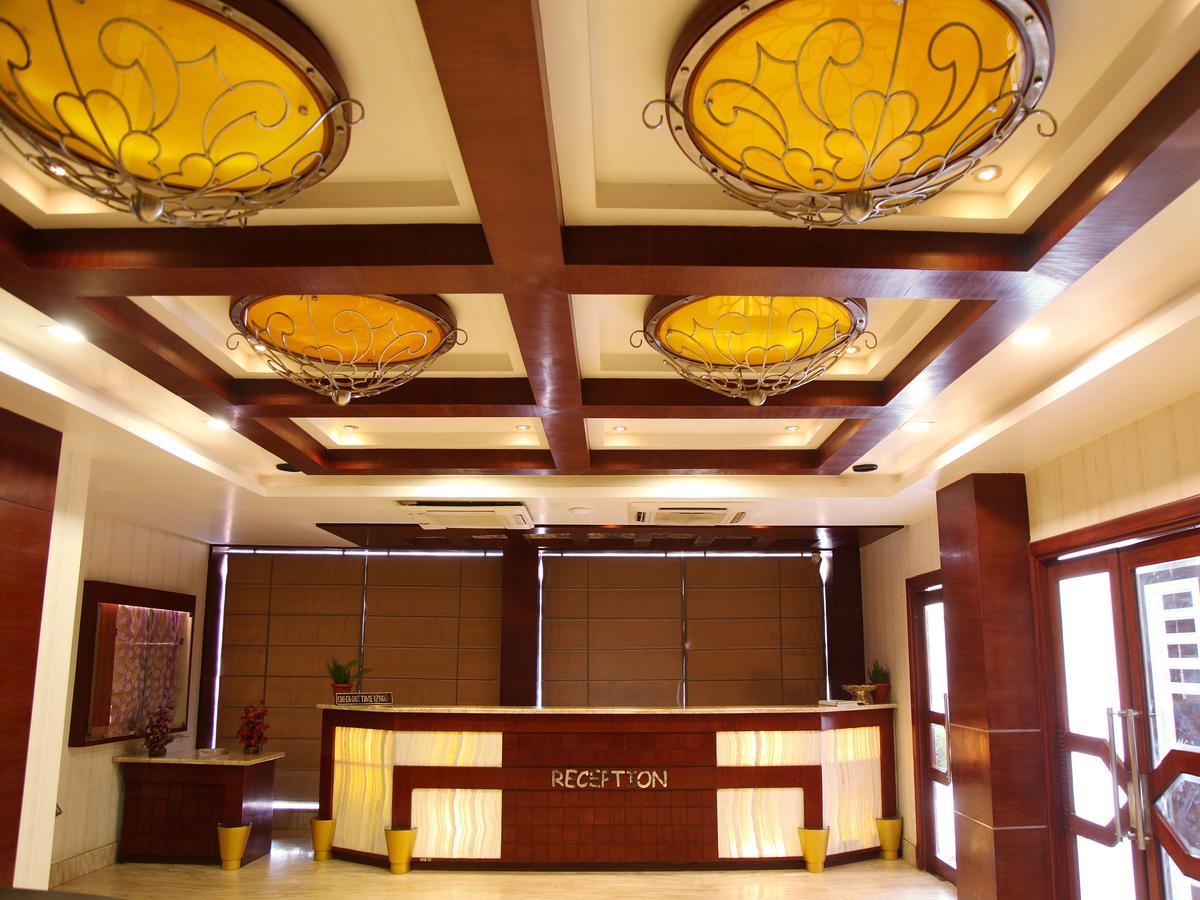 Oyo 2054 New Hotel Broadway Varanasi Luaran gambar