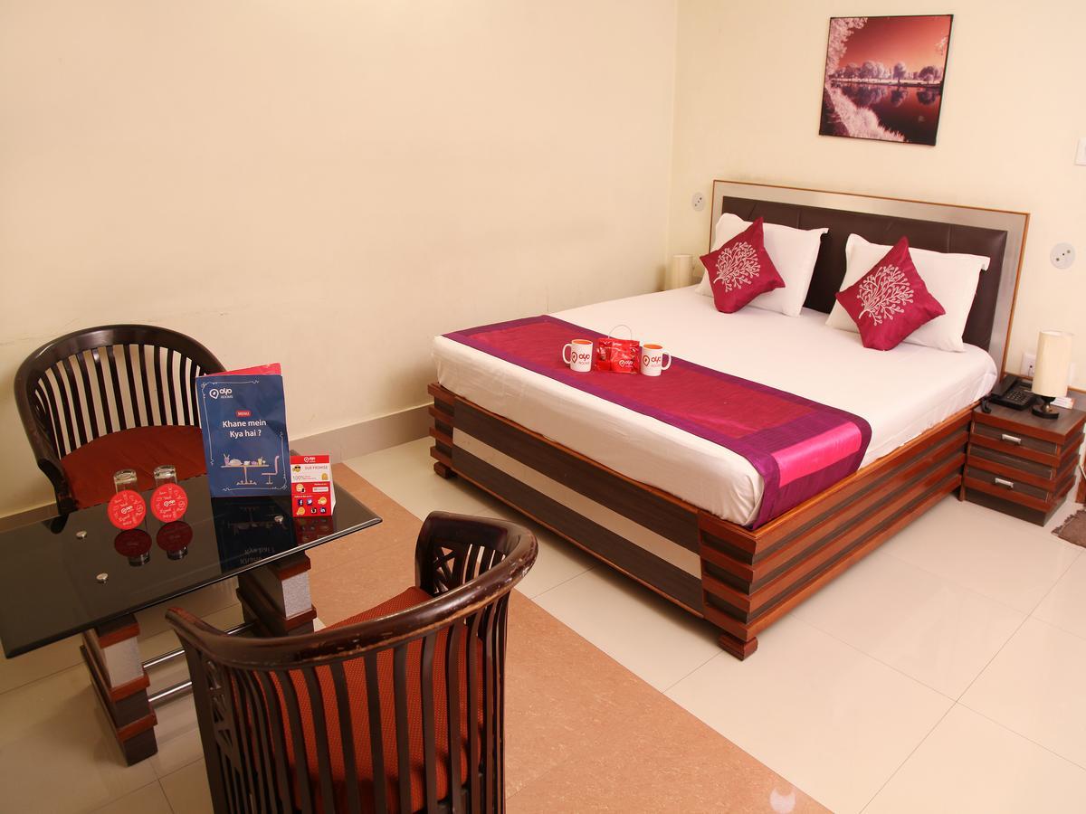 Oyo 2054 New Hotel Broadway Varanasi Luaran gambar
