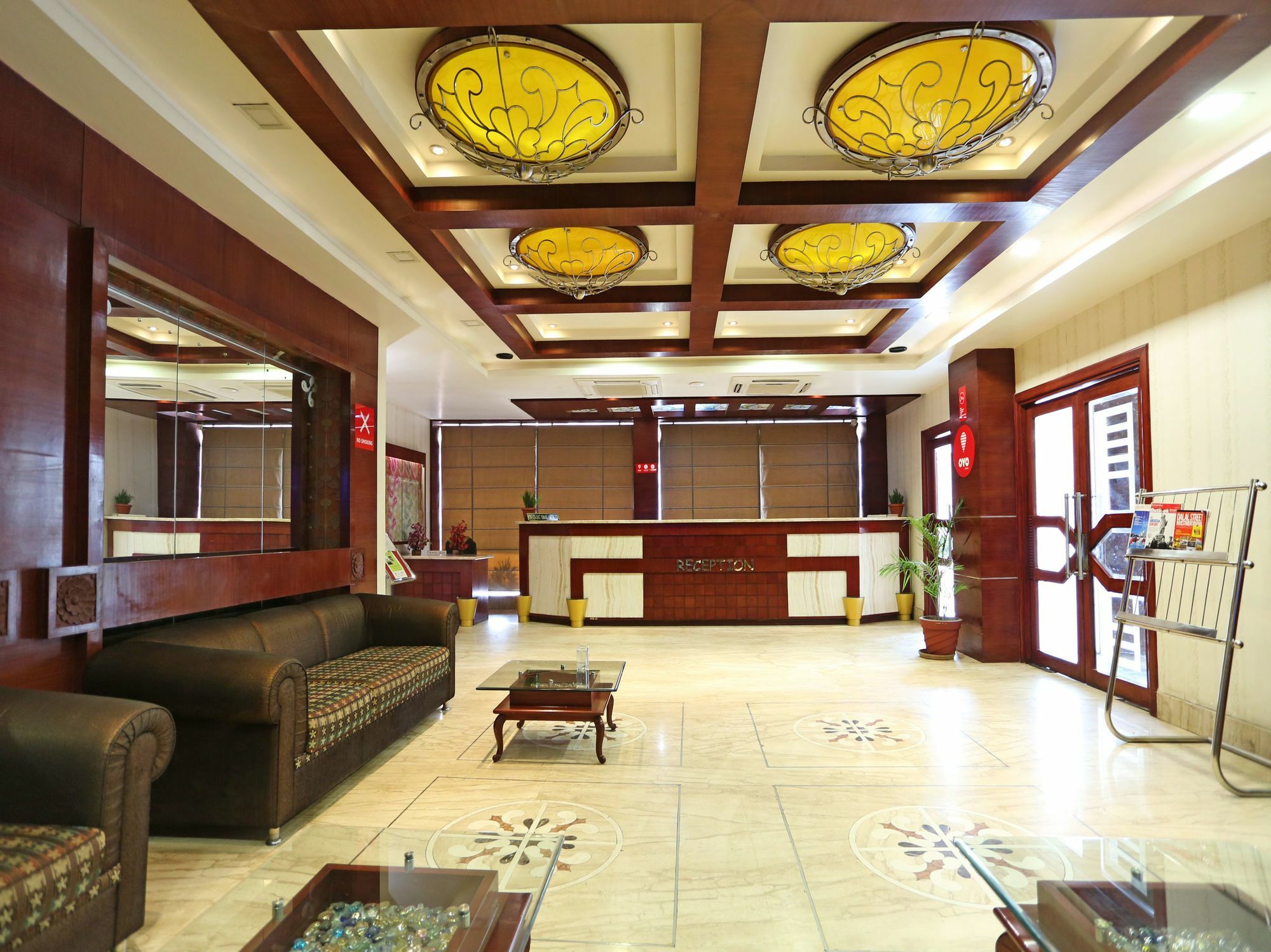 Oyo 2054 New Hotel Broadway Varanasi Luaran gambar