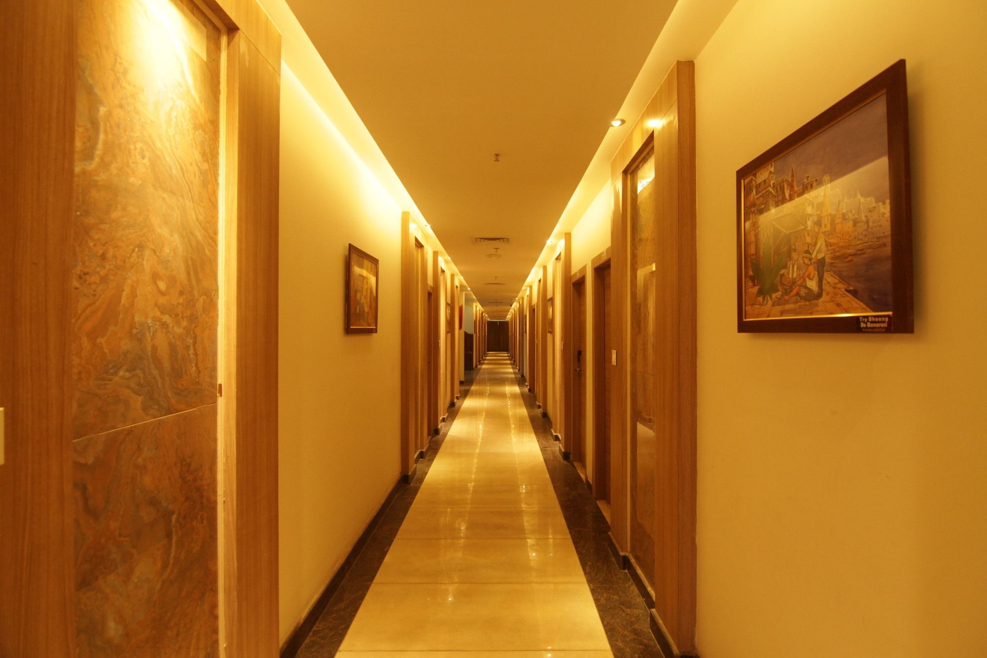 Oyo 2054 New Hotel Broadway Varanasi Luaran gambar