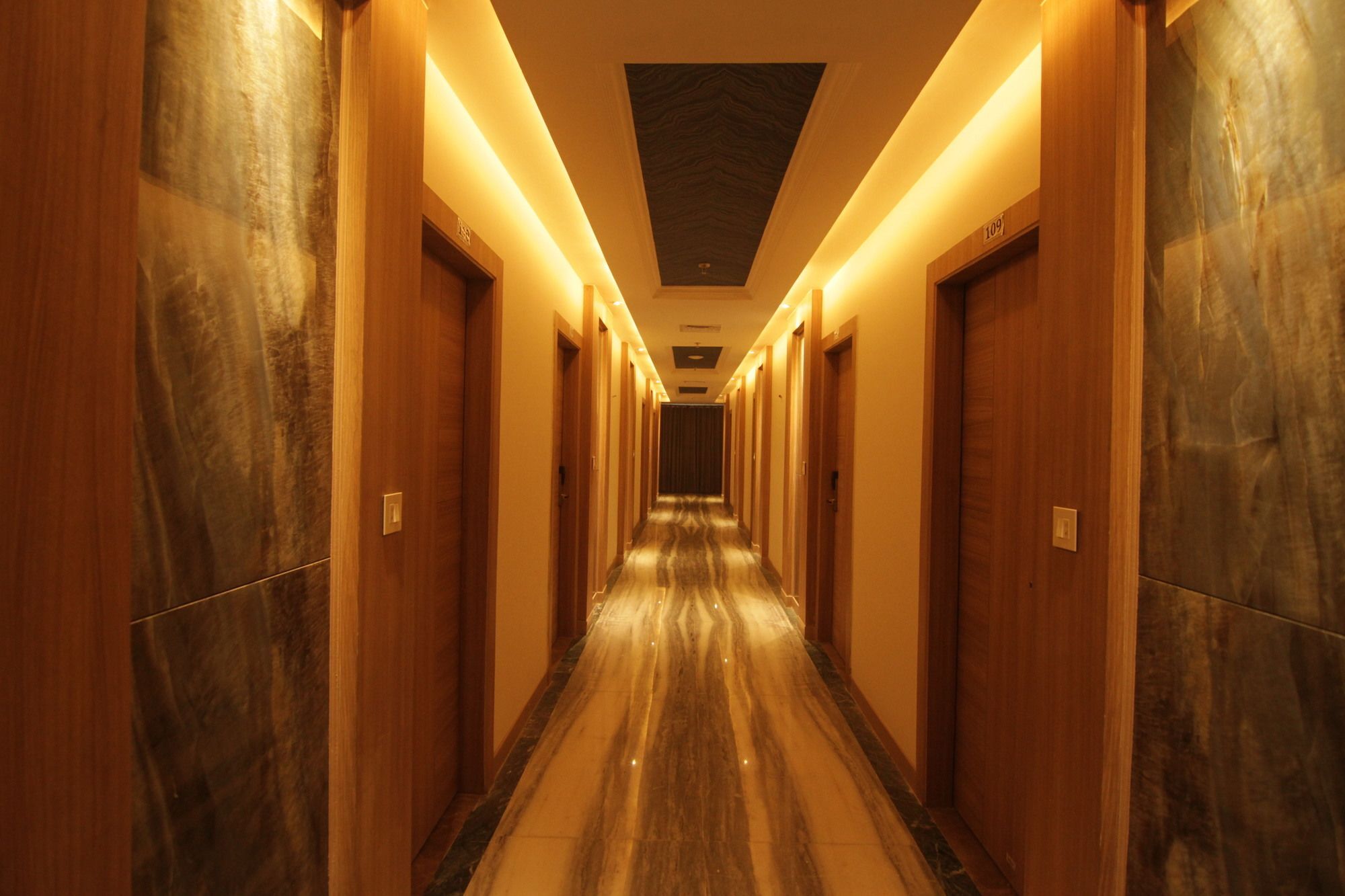 Oyo 2054 New Hotel Broadway Varanasi Luaran gambar