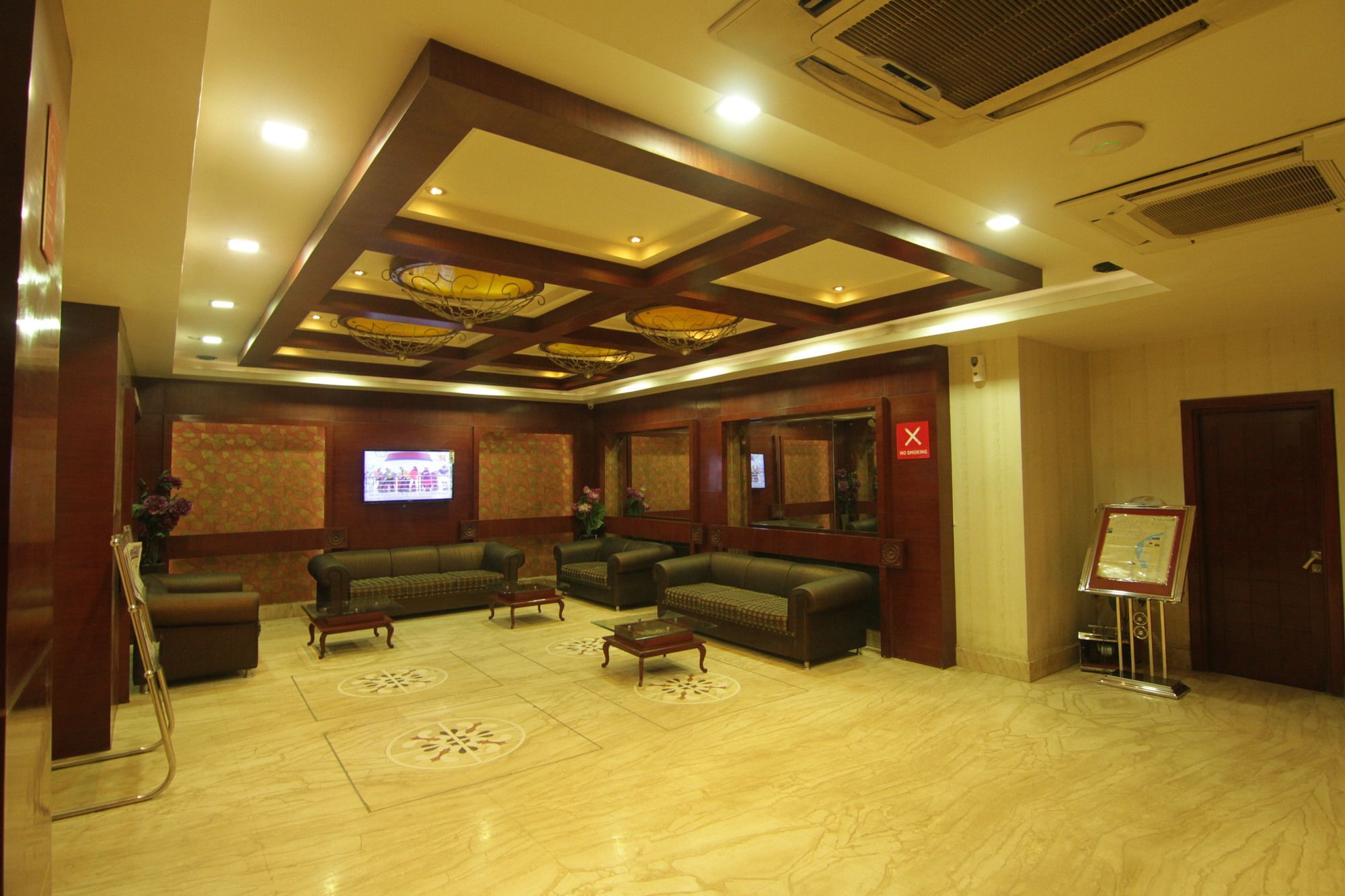 Oyo 2054 New Hotel Broadway Varanasi Luaran gambar